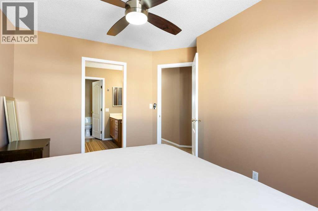 227 Bridlewood Circle SW - 18