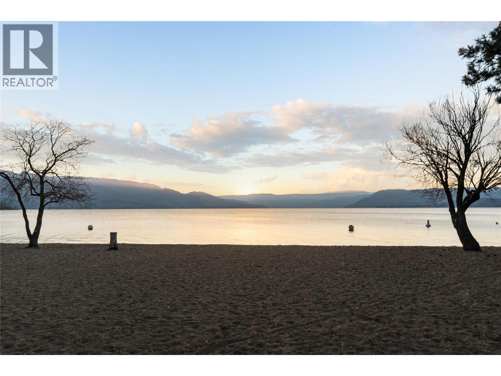 4158 Lakeshore Road - 50