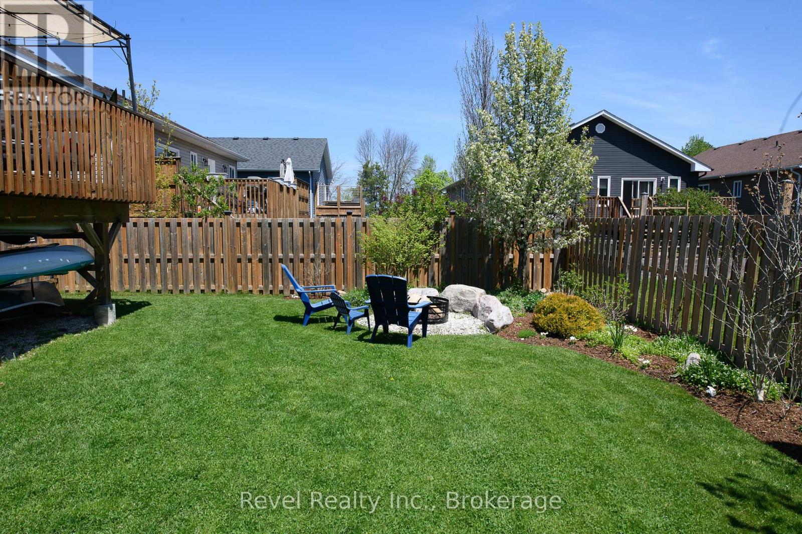 37 MARILYN AVENUE N - 36