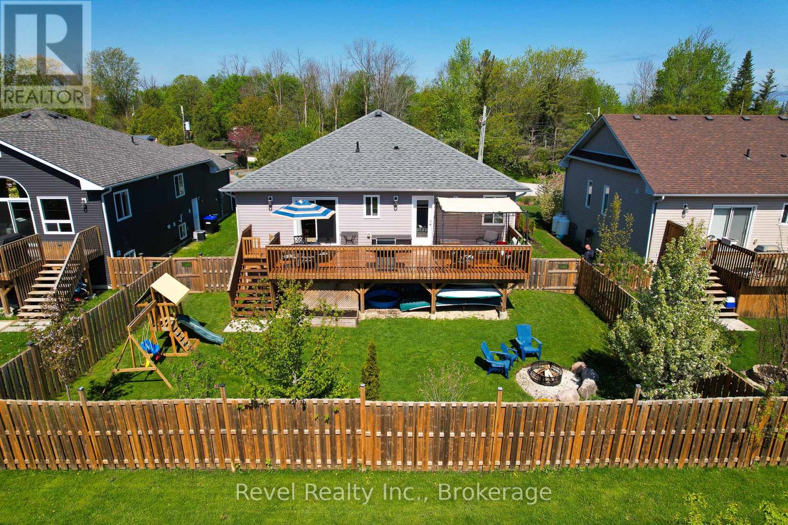 37 MARILYN AVENUE N - 38