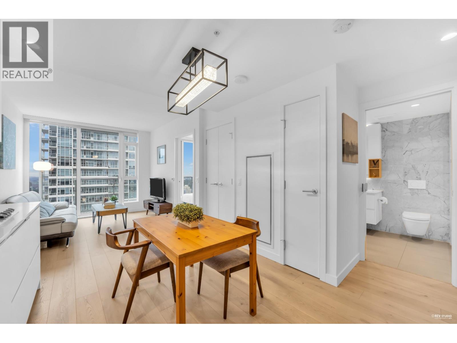 3303 6000 MCKAY AVENUE, Burnaby