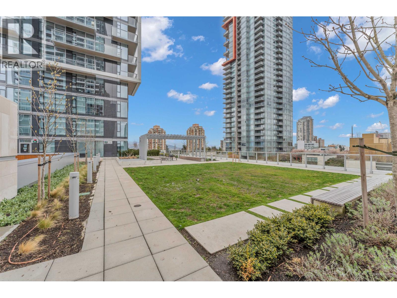 3303 6000 MCKAY AVENUE, Burnaby