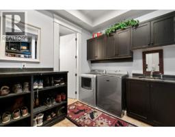 Primary Bedroom - 5500 Rockface Road, Kelowna, BC V1X7V7 Photo 16