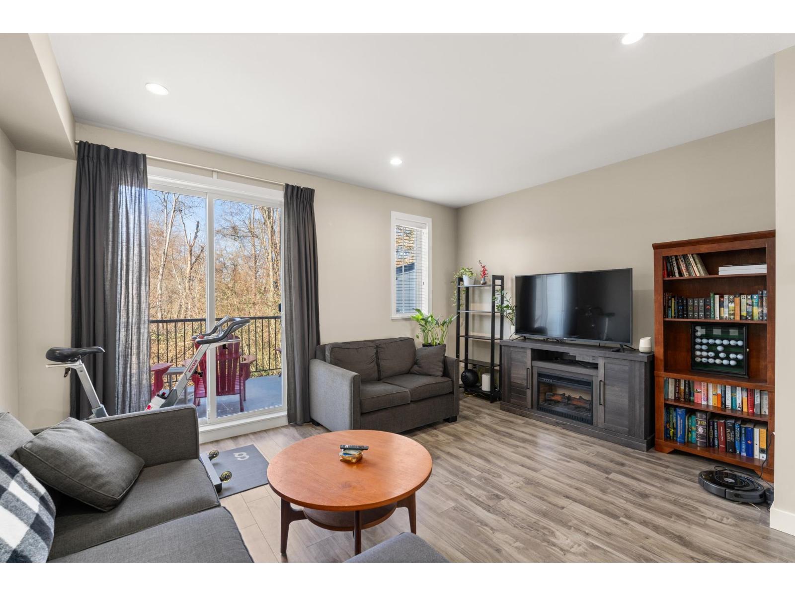 3 Bed, 3 Bath Townhouse for Sale in Surrey – 2 15588 32 AVENUE, Surrey – MLS# R3122592 - Image 13