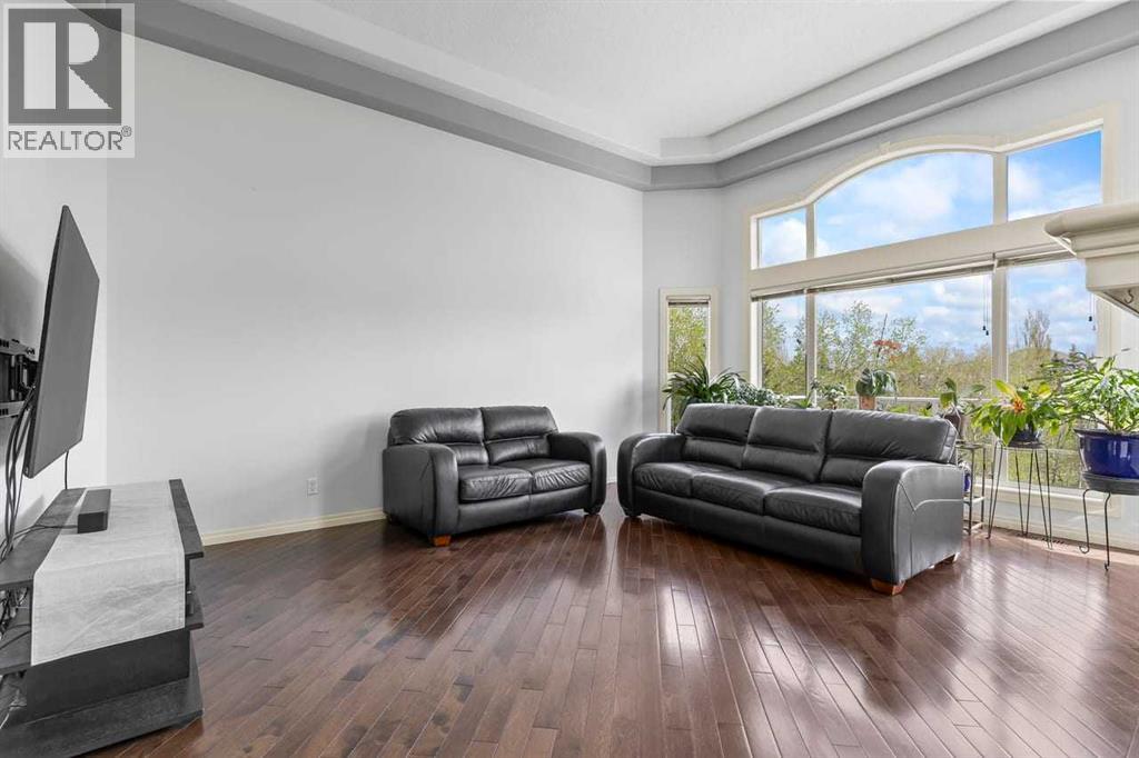 72 Strathlea Place SW - 16