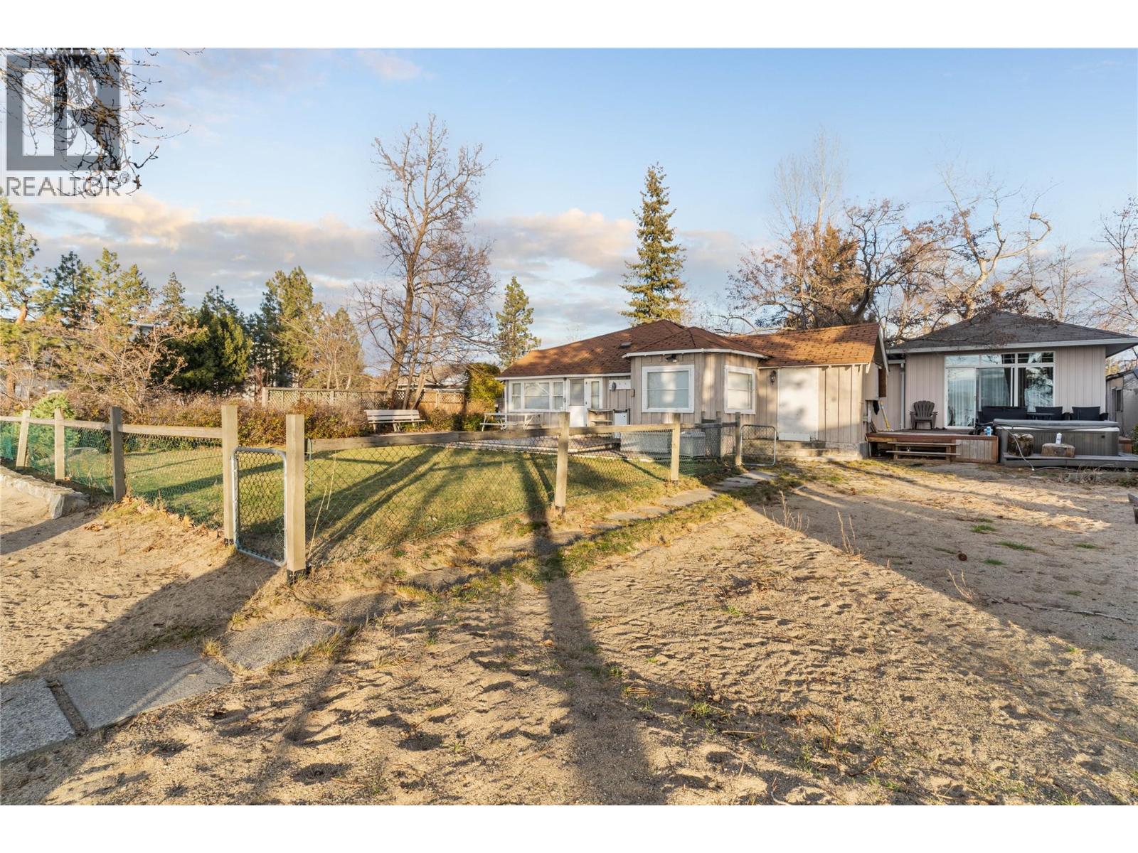 4164 Lakeshore Road - 39