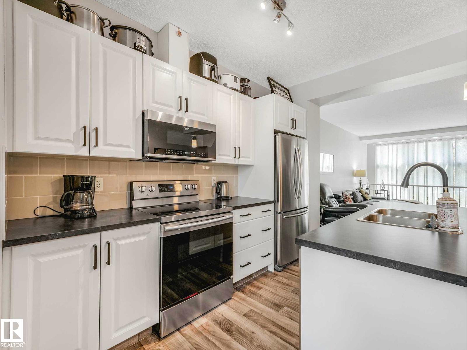 9607 225 ST NW - 10