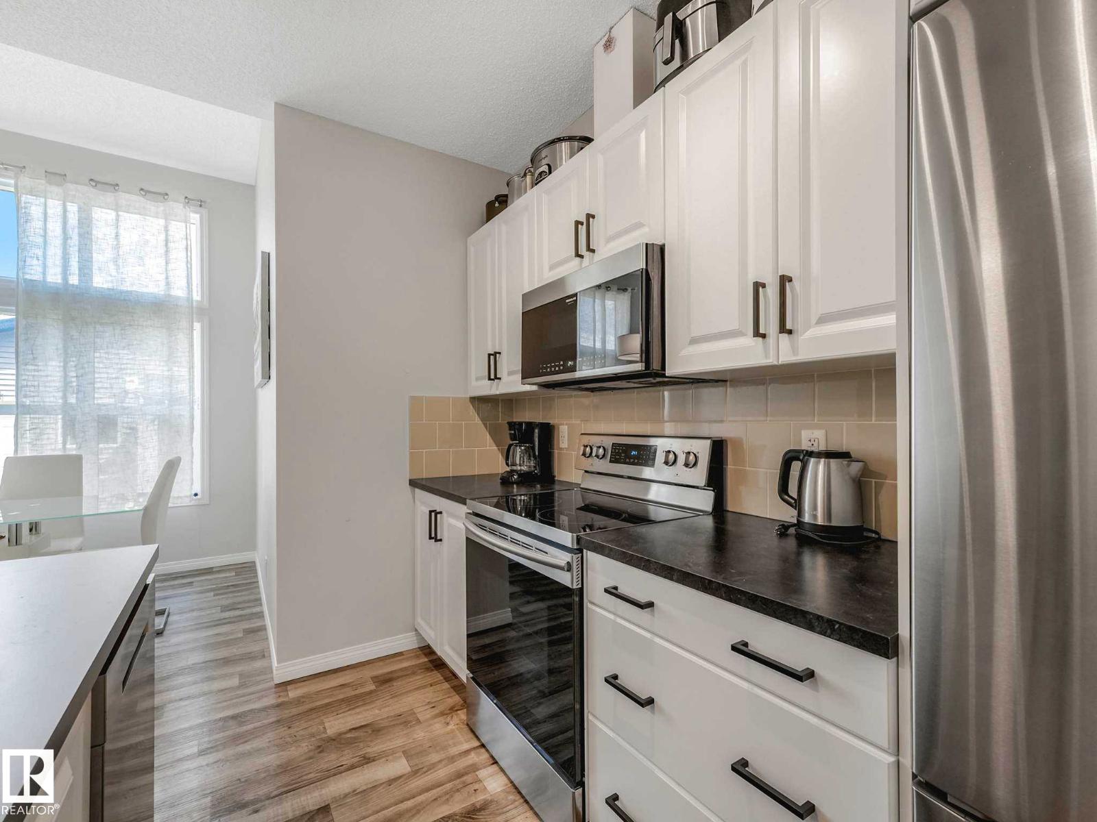9607 225 ST NW - 11