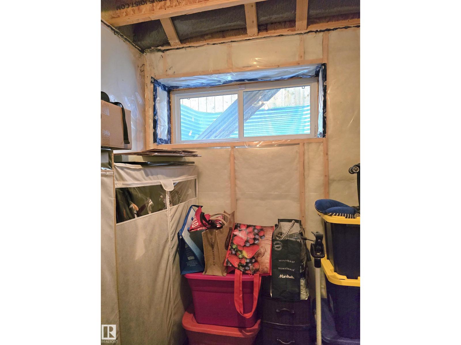 9607 225 ST NW - 44