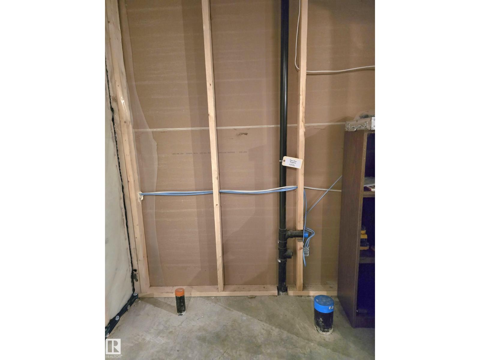 9607 225 ST NW - 45