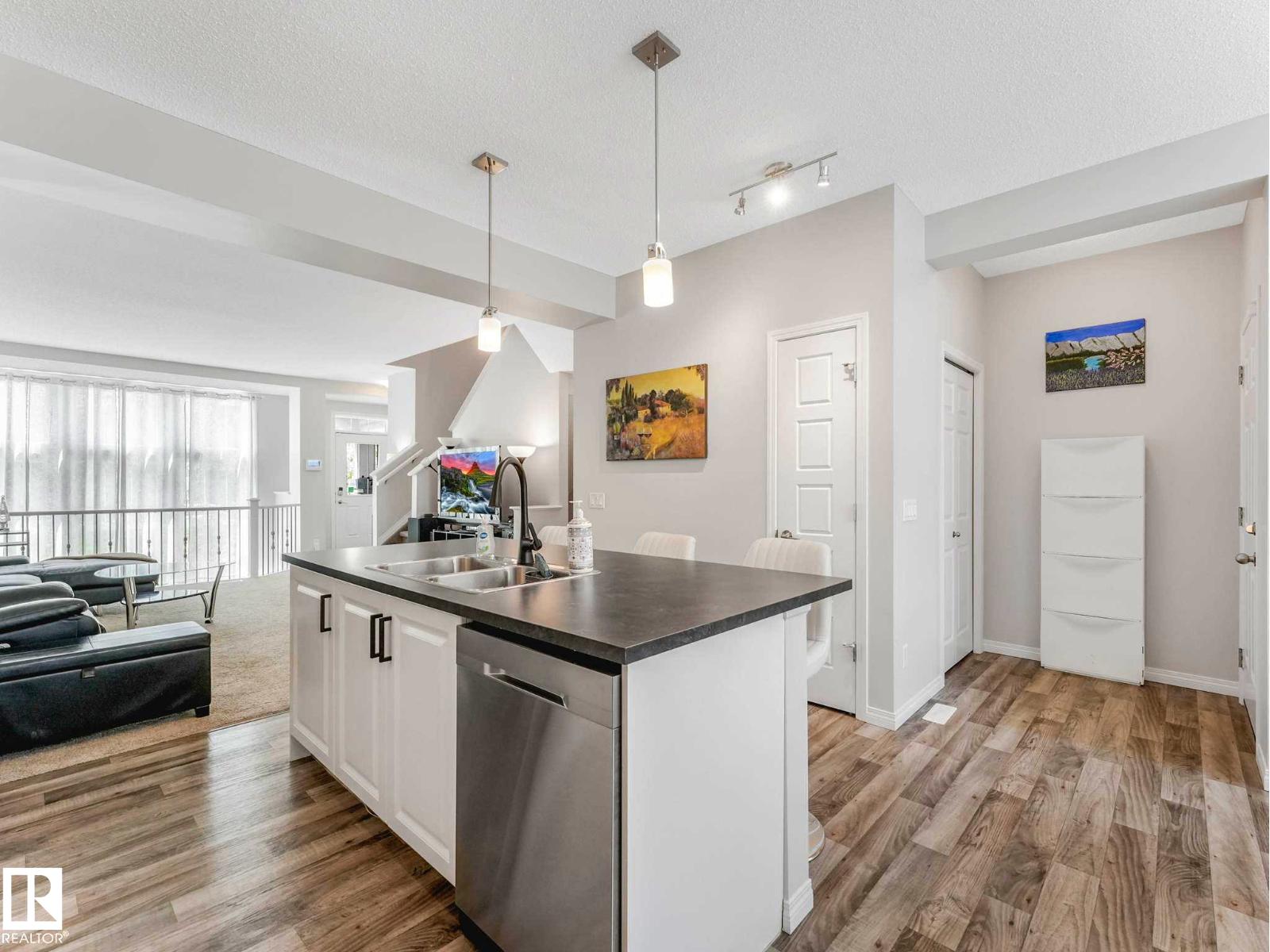 9607 225 ST NW - 9