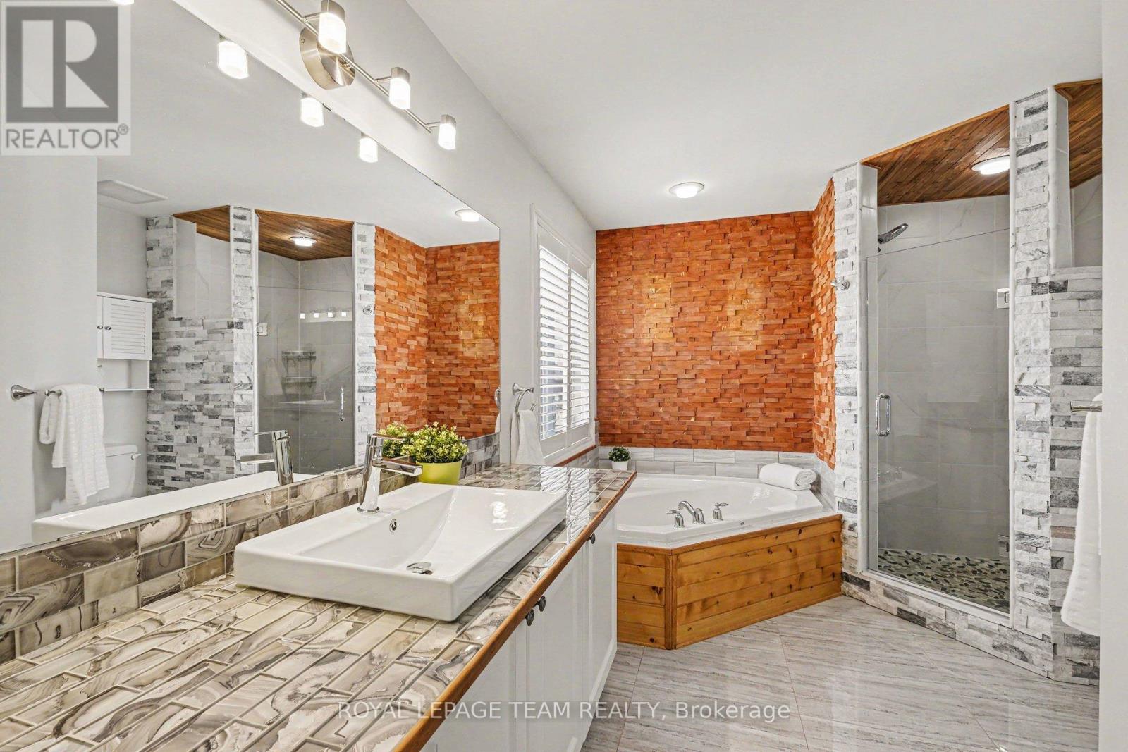 518 SHAWONDASEE STREET - 27