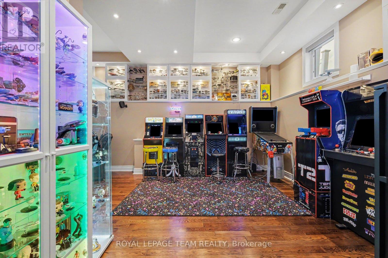 518 SHAWONDASEE STREET - 37