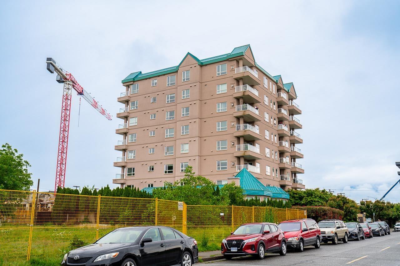 803 45745 PRINCESS Avenue - photo 2