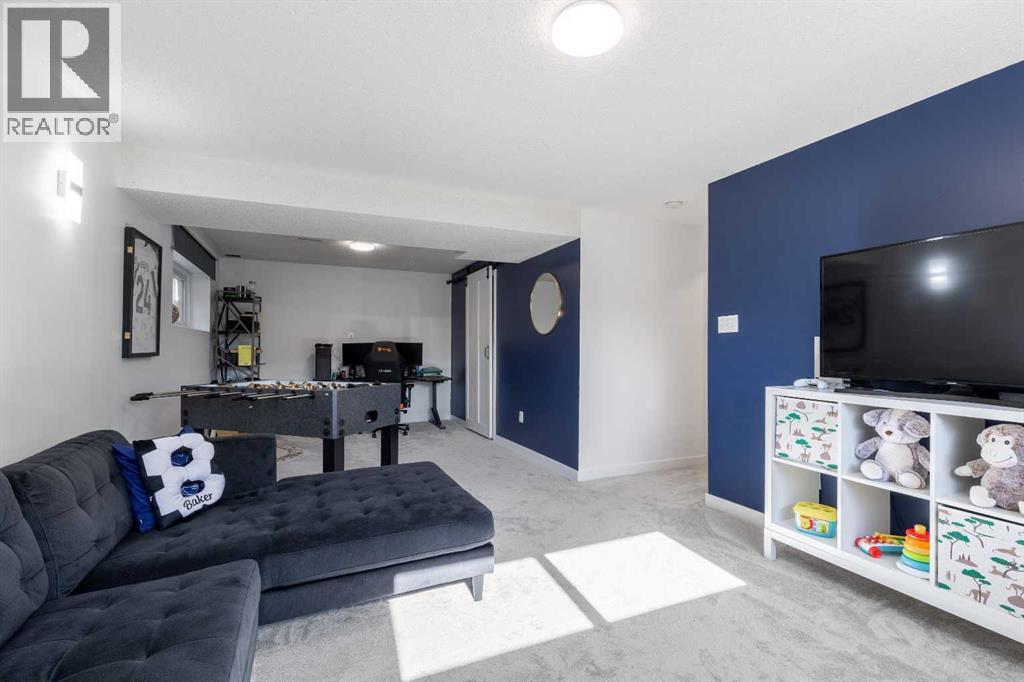 2022 19 Street N - 21