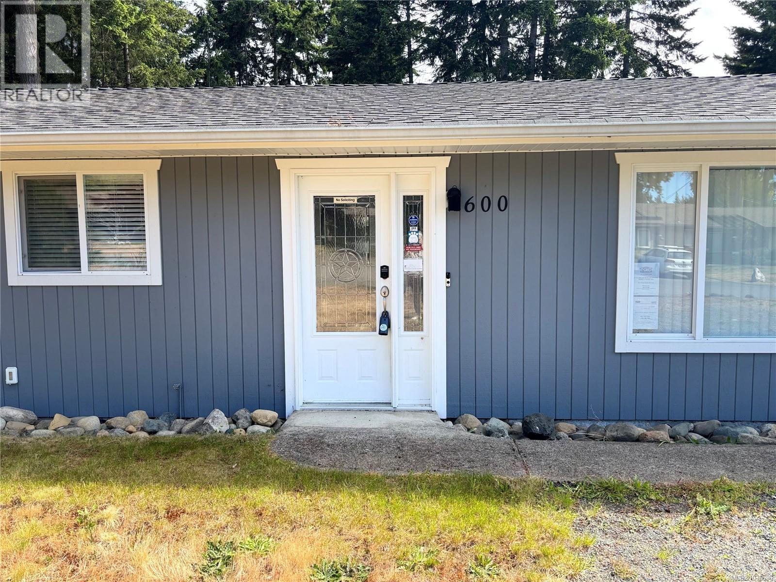 600 Sumac Dr - 14
