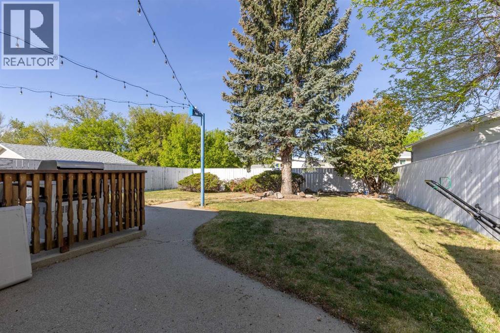 2022 19 Street N - 28