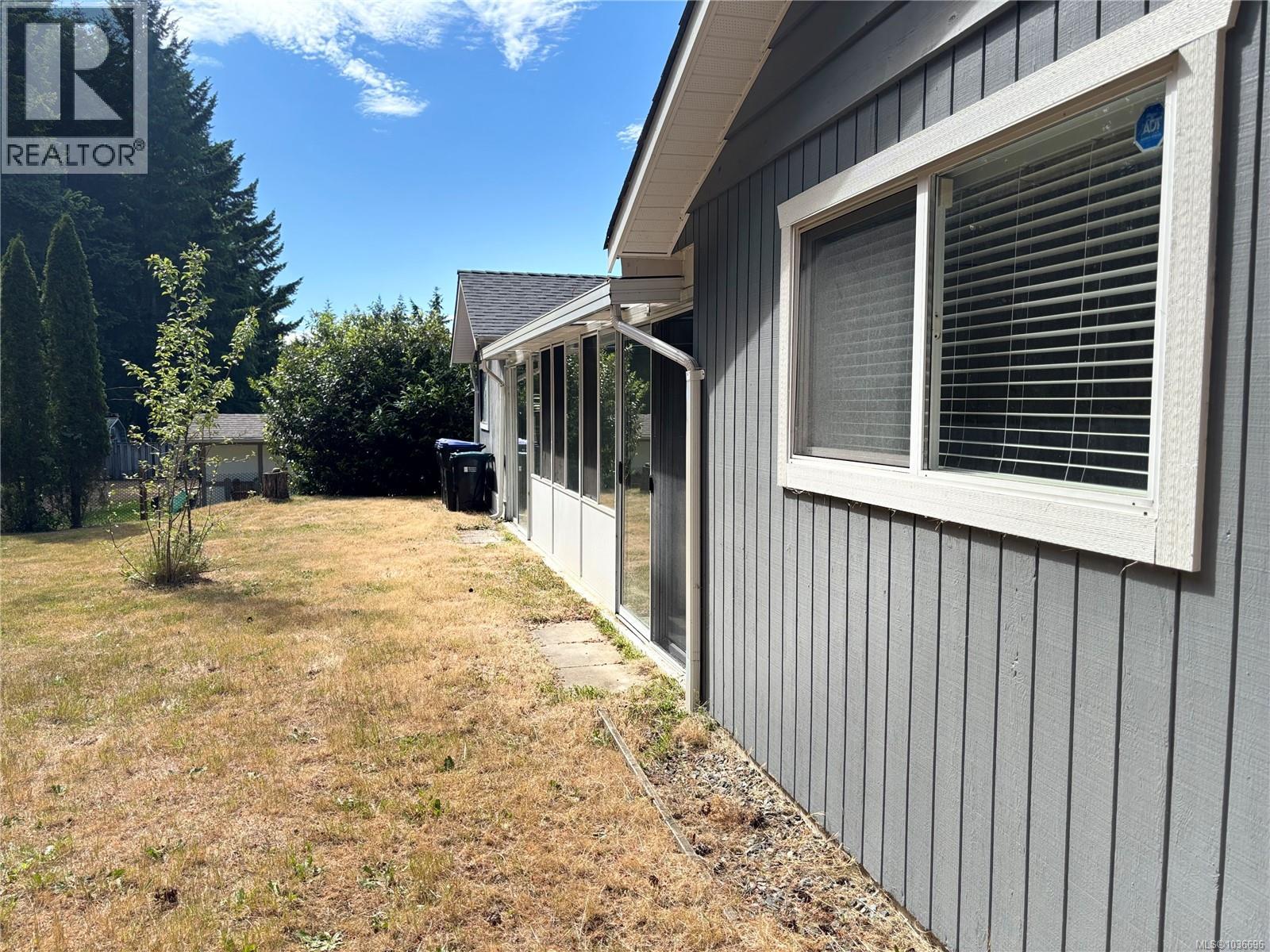600 Sumac Dr - 55