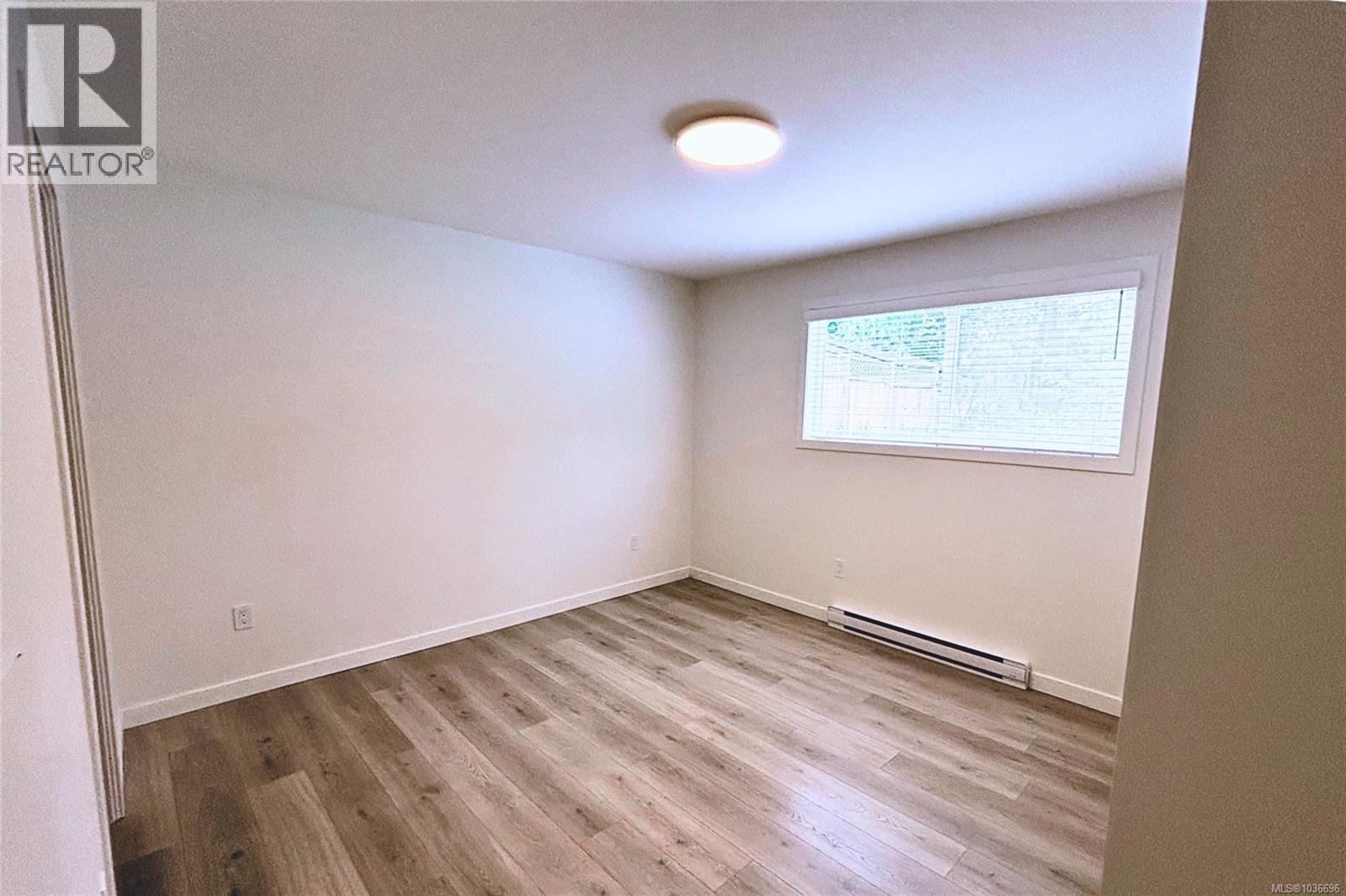 600 Sumac Dr - 32
