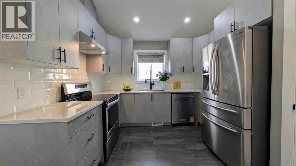 125 Saddlefield Crescent NE - 16