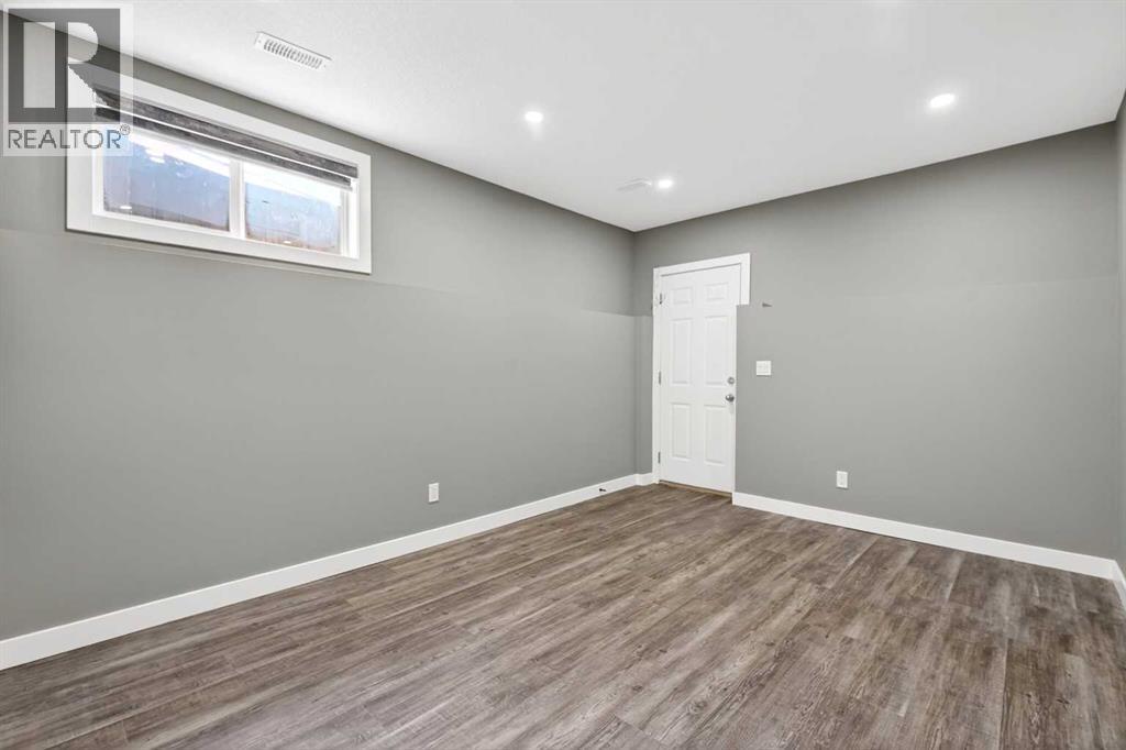 125 Saddlefield Crescent NE - 26