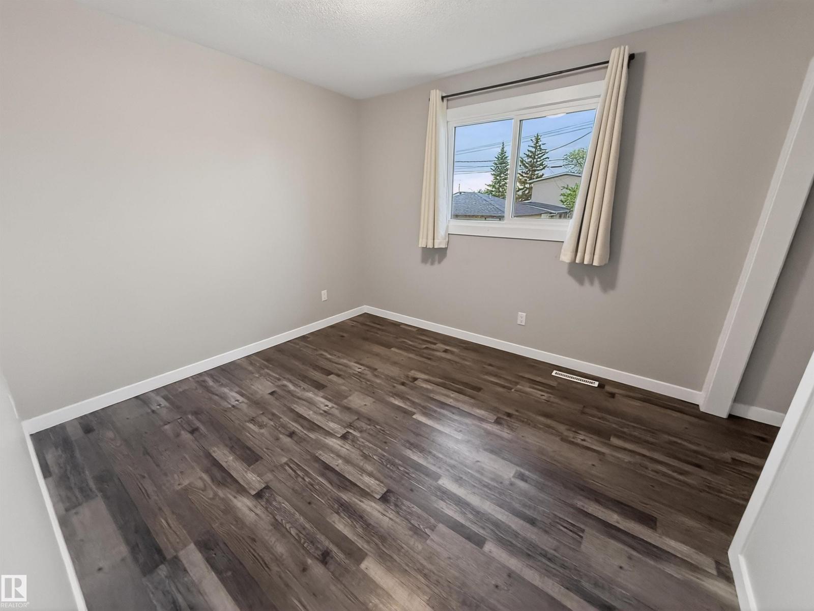 12943 123 ST NW - 19