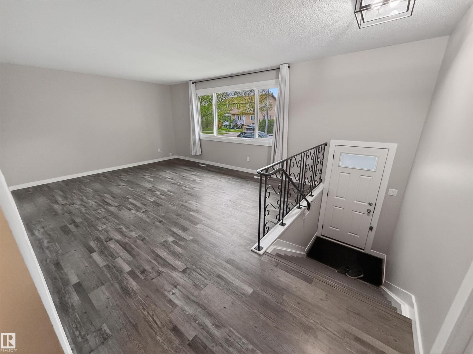 12943 123 ST NW - 9