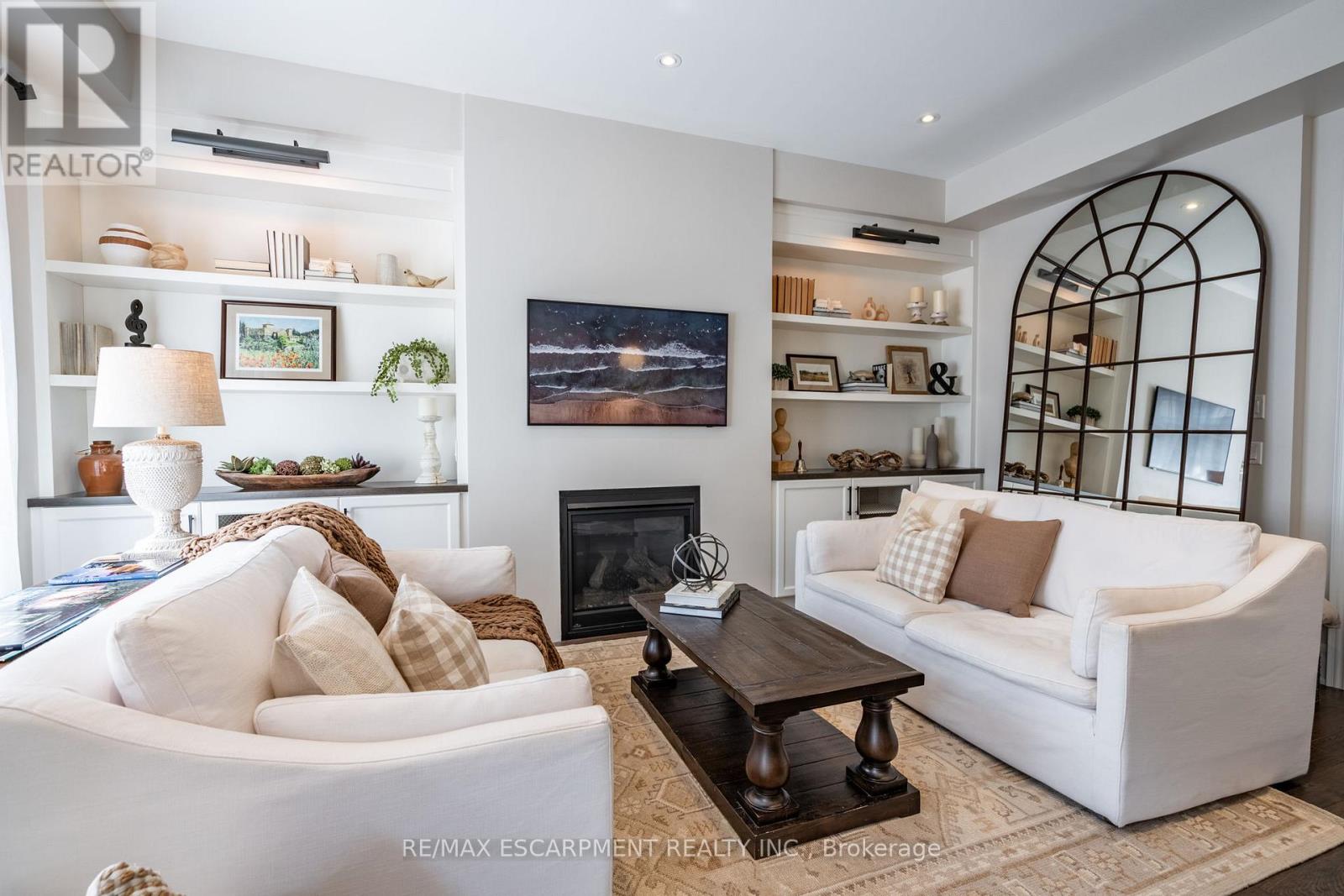 190 DORVAL DRIVE - 19