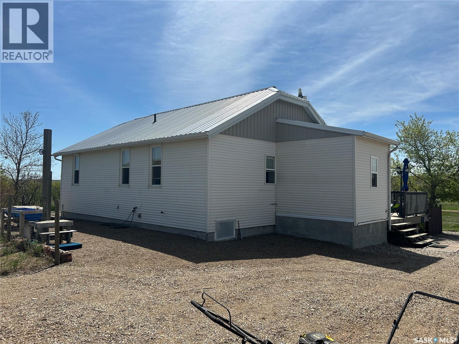 Estevan acreage 18.6 acres - 43