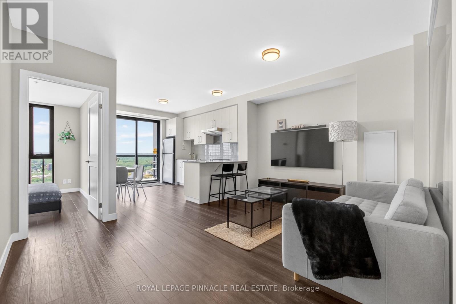 #2303 15 QUEEN STREET S - 12