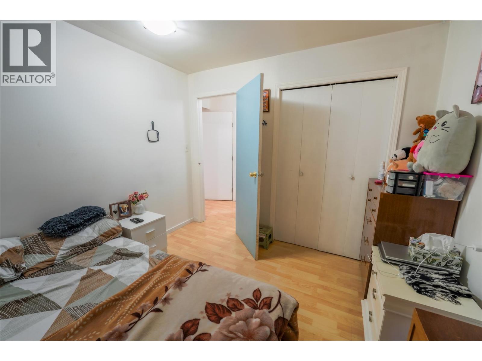 4204 Okanagan Avenue - 10