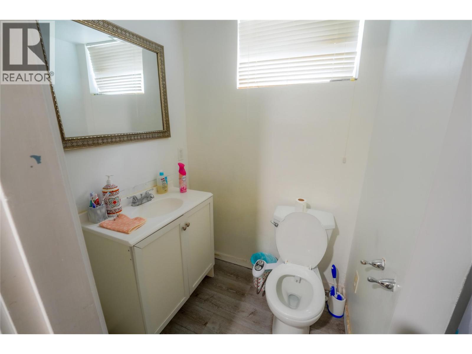 4204 Okanagan Avenue - 11