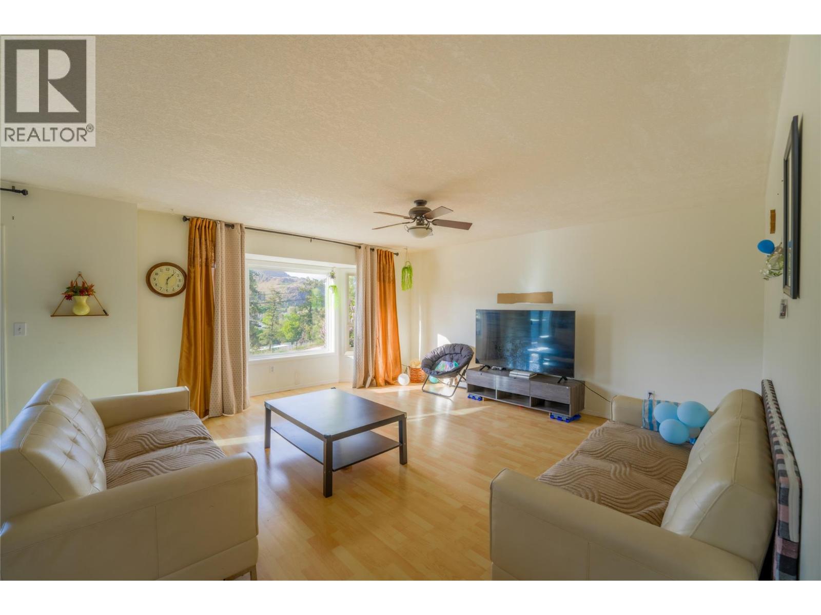 4204 Okanagan Avenue - 16