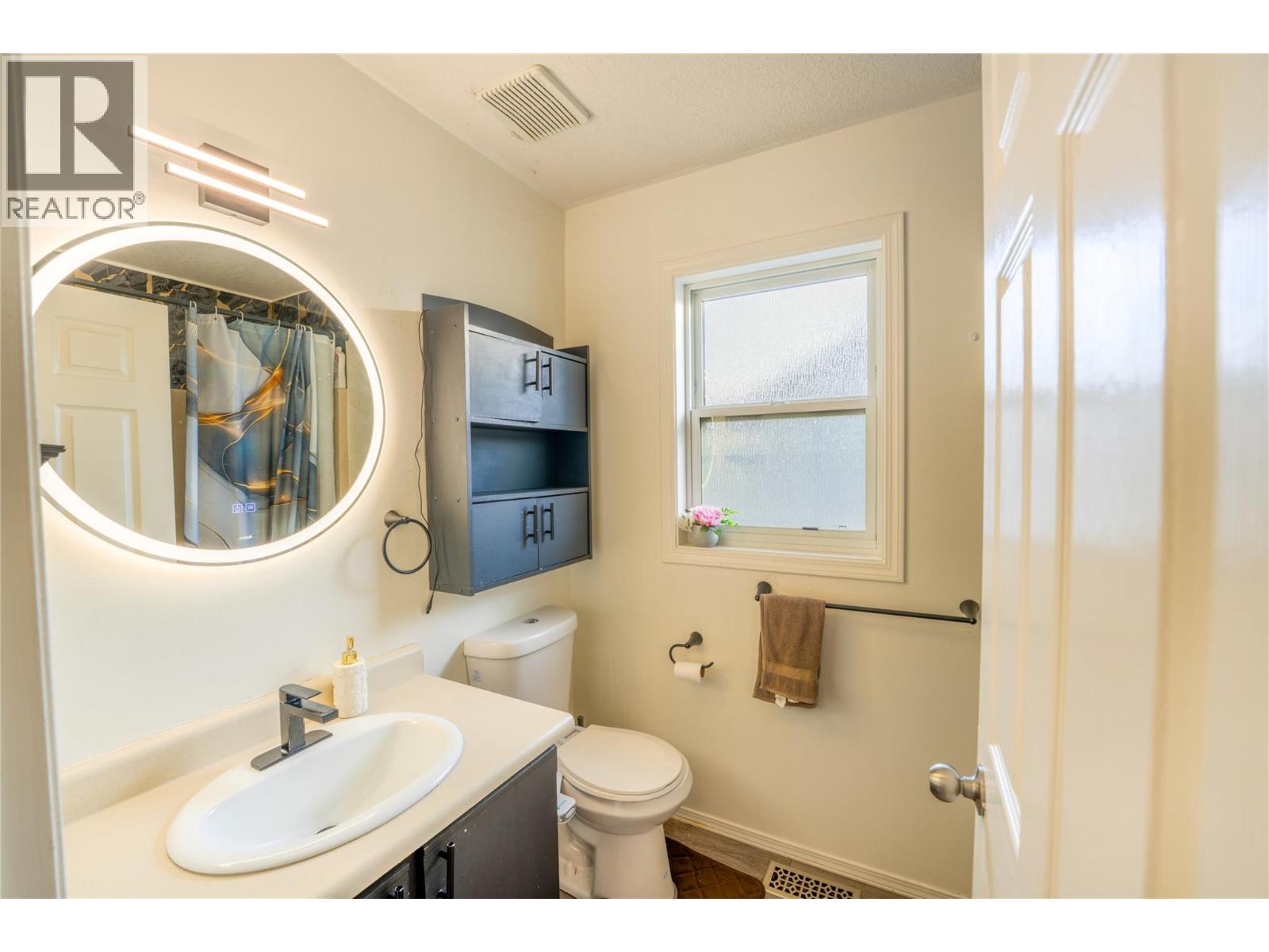 4204 Okanagan Avenue - 33