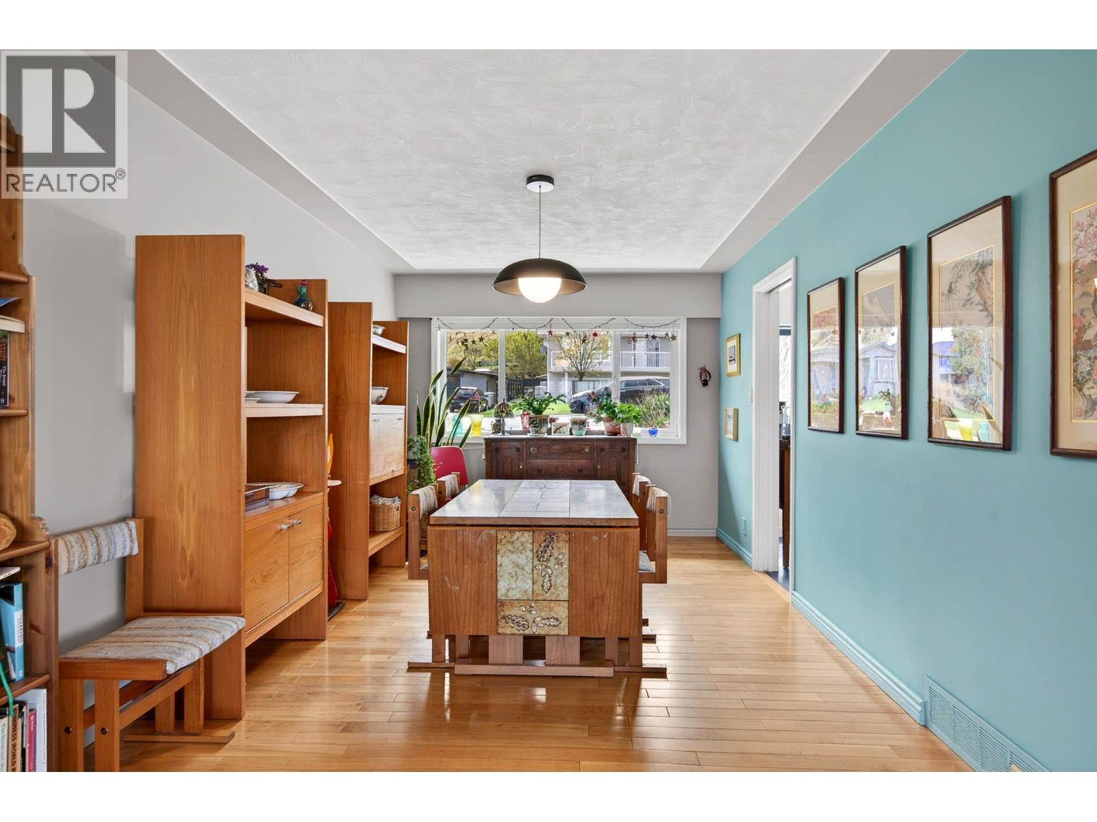640 FRASER Street - 11