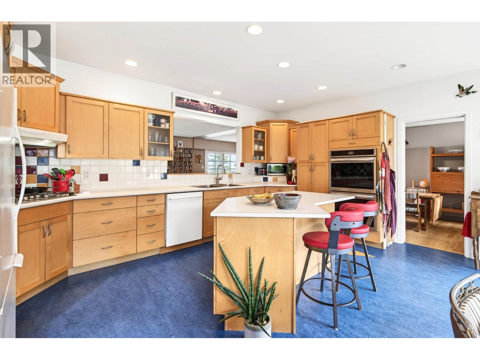 640 FRASER Street - 17