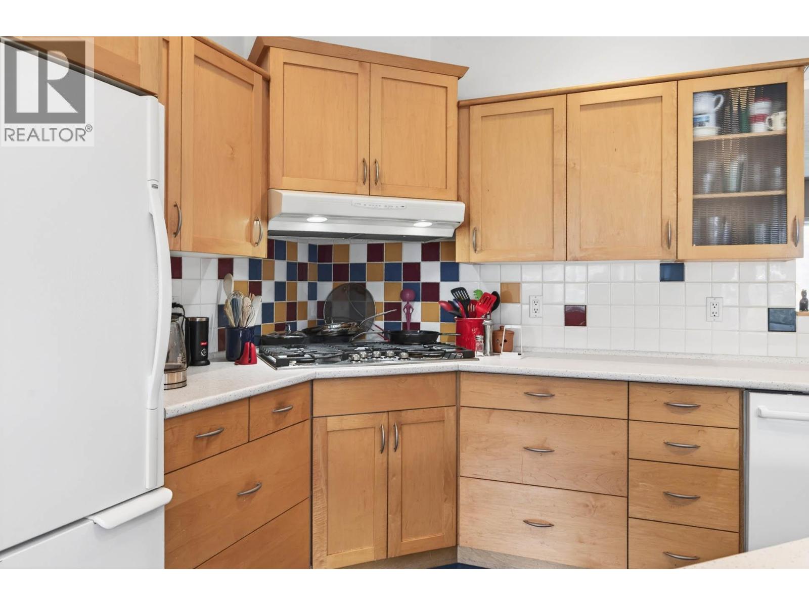 640 FRASER Street - 19