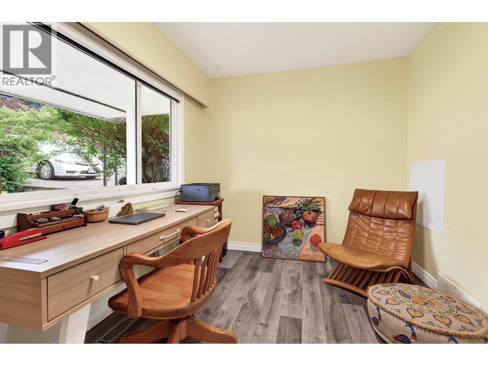640 FRASER Street - 32