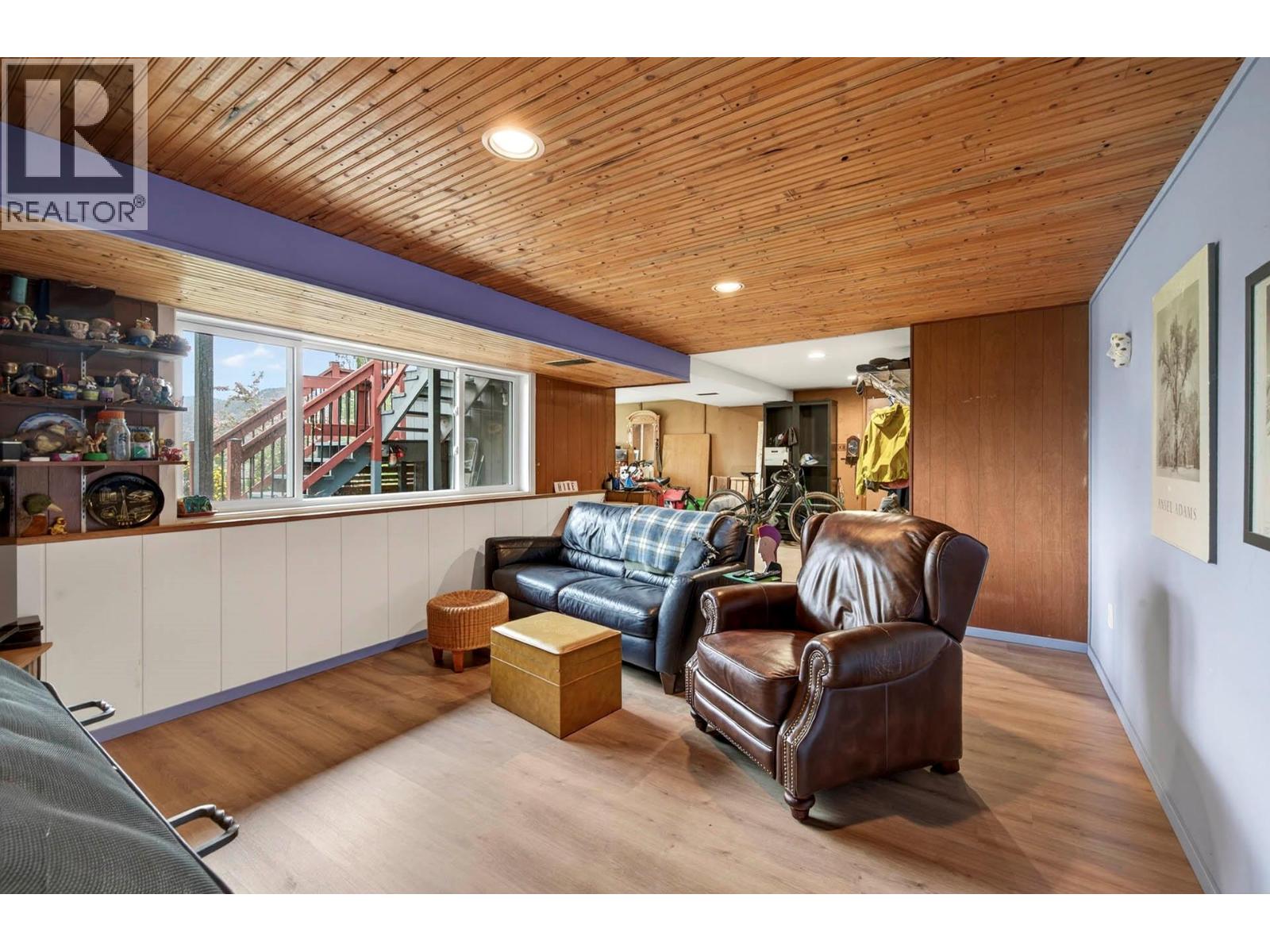640 FRASER Street - 35
