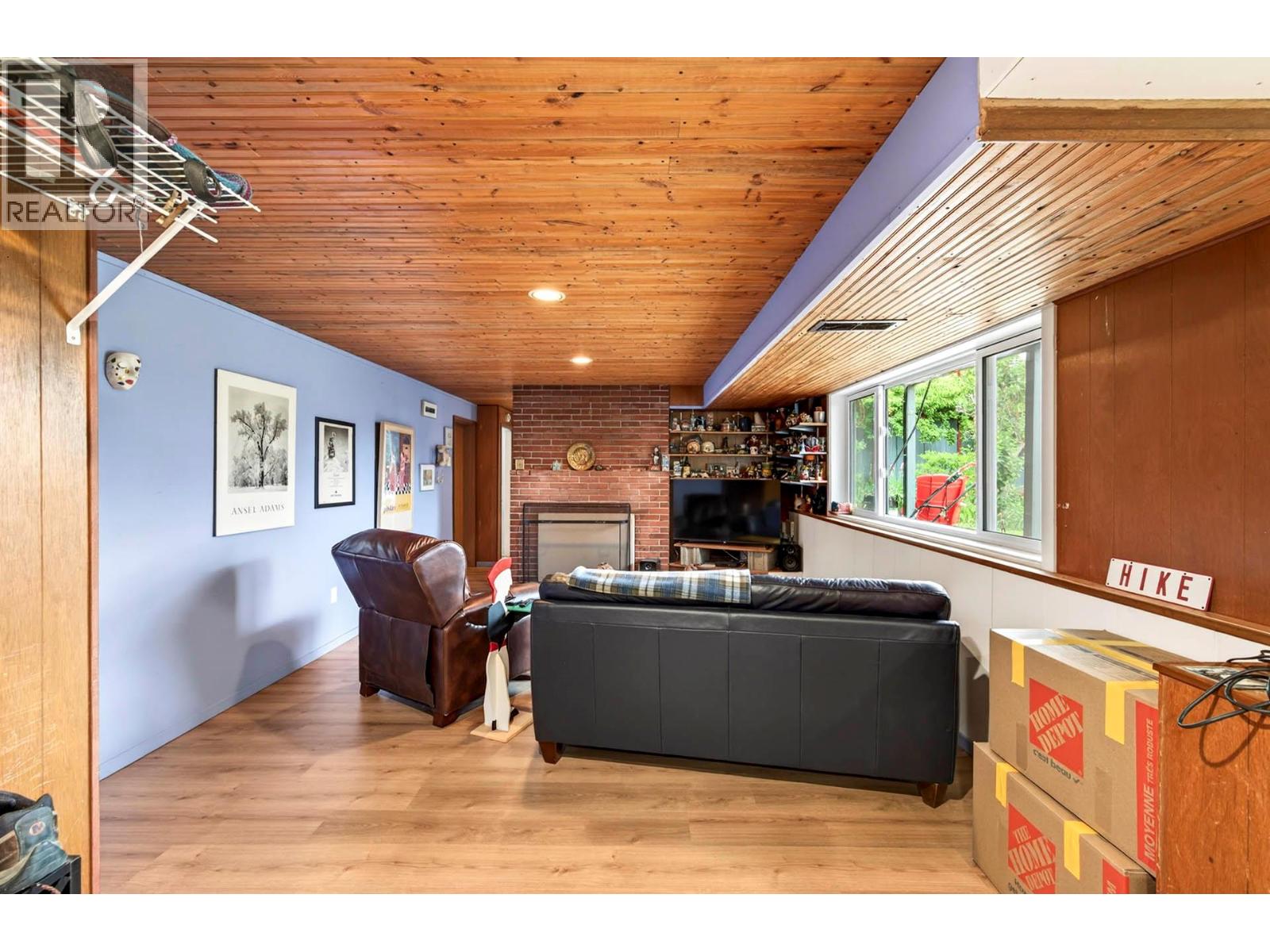 640 FRASER Street - 36