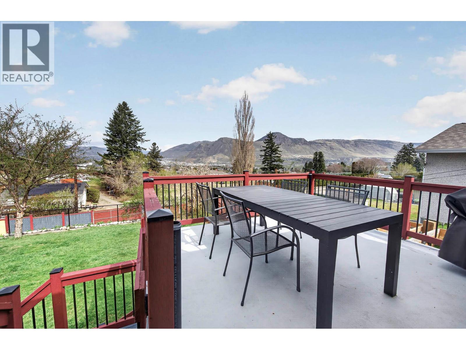 640 FRASER Street - 56