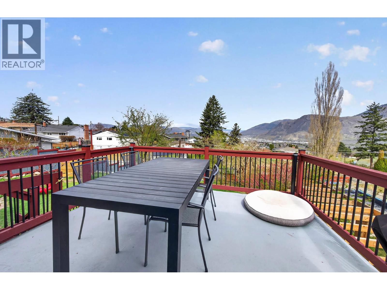 640 FRASER Street - 57