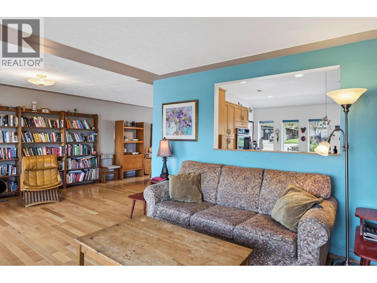 640 FRASER Street - 8