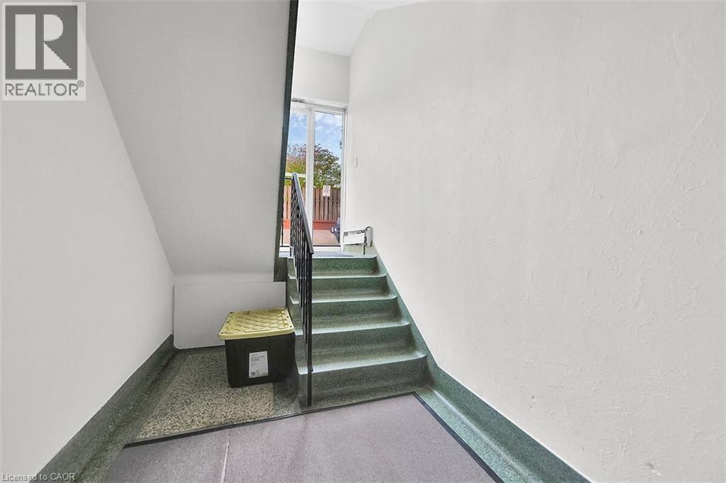 #107 9 GRANT Boulevard - 31