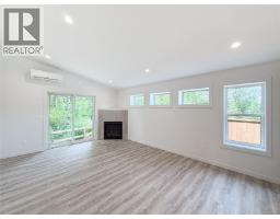 31 3025 Royston Rd — photo 3
