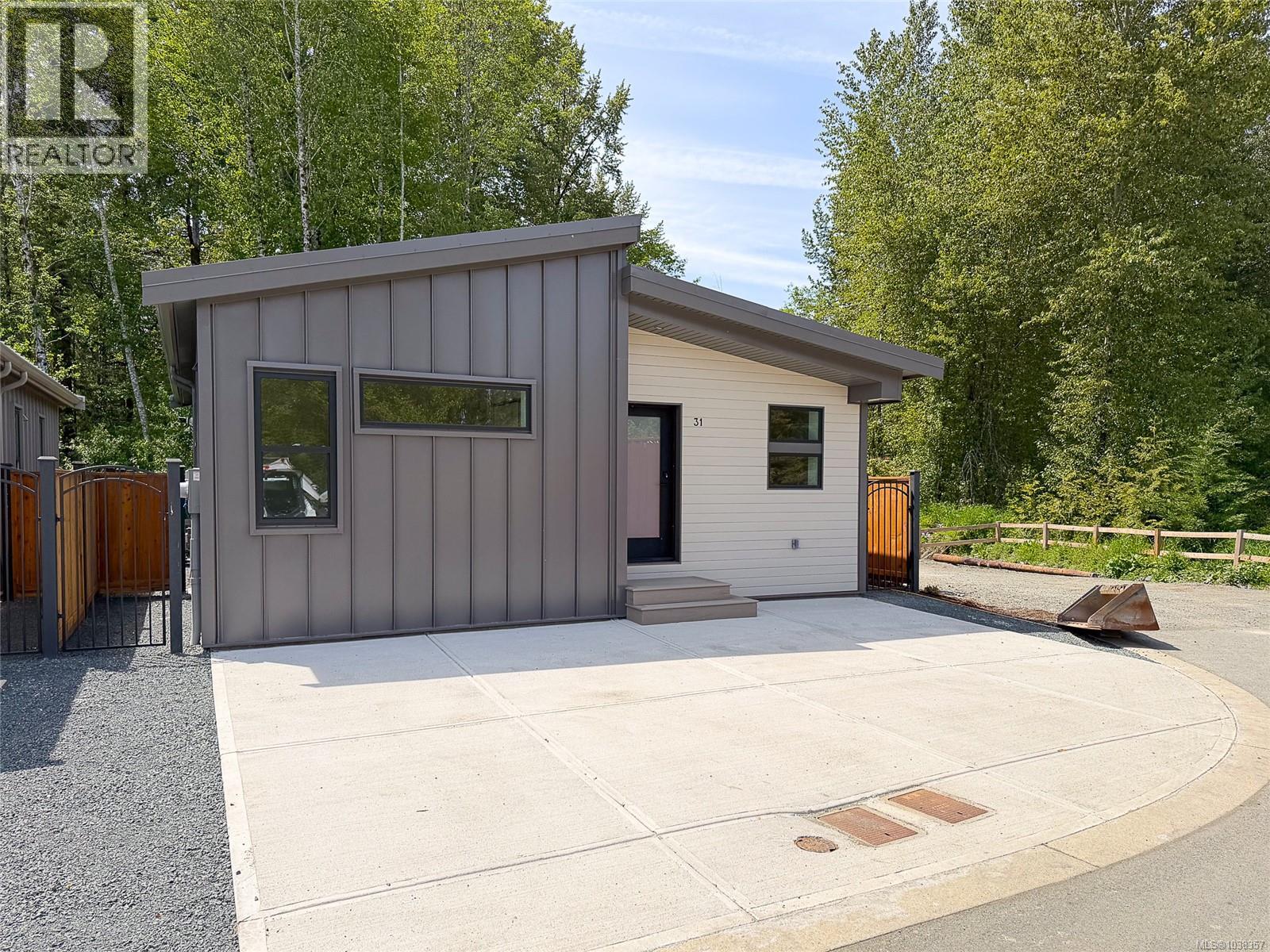 #31 3025 Royston Rd - 21