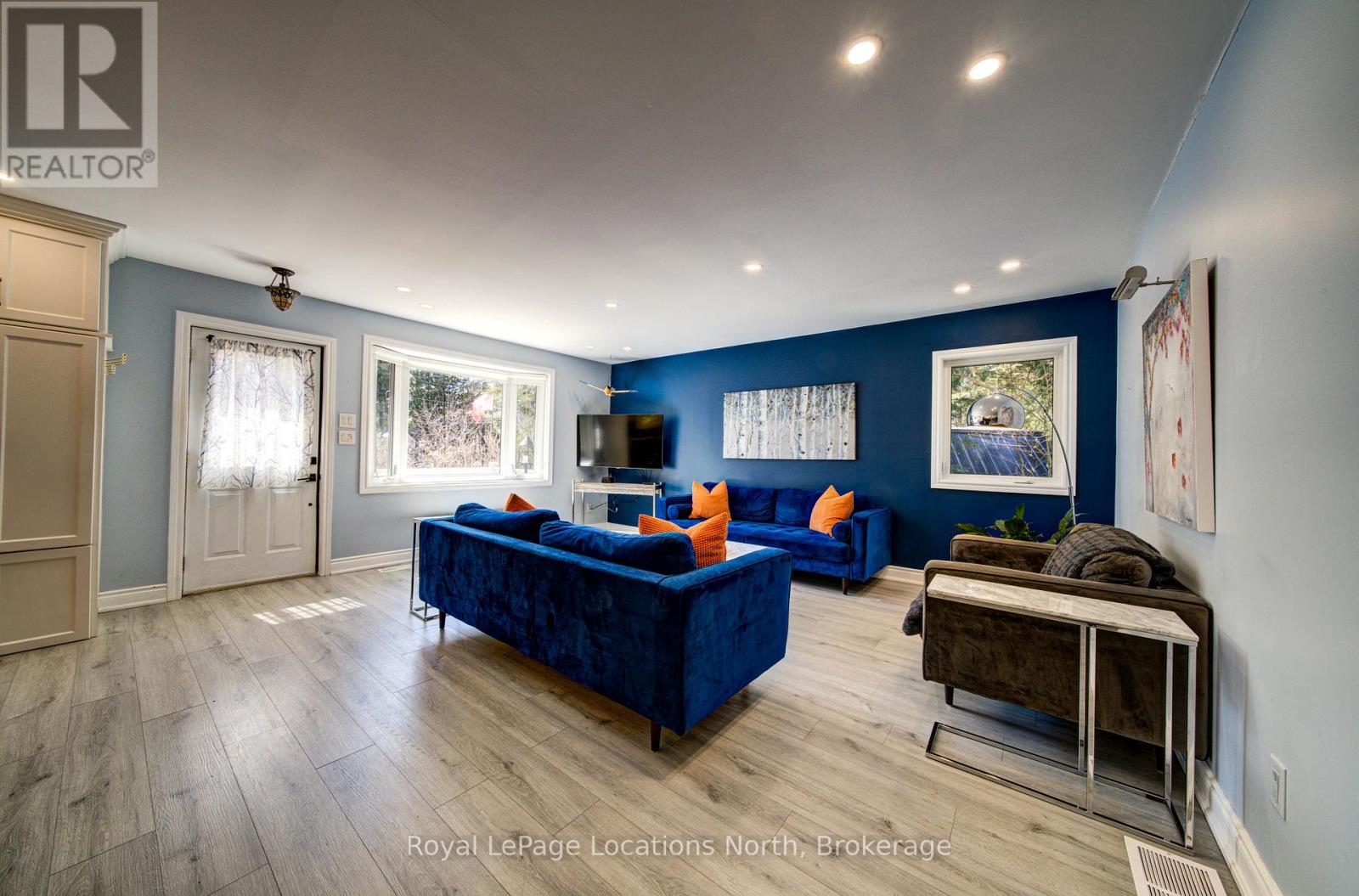 2 MAPLEWOOD DRIVE - 12