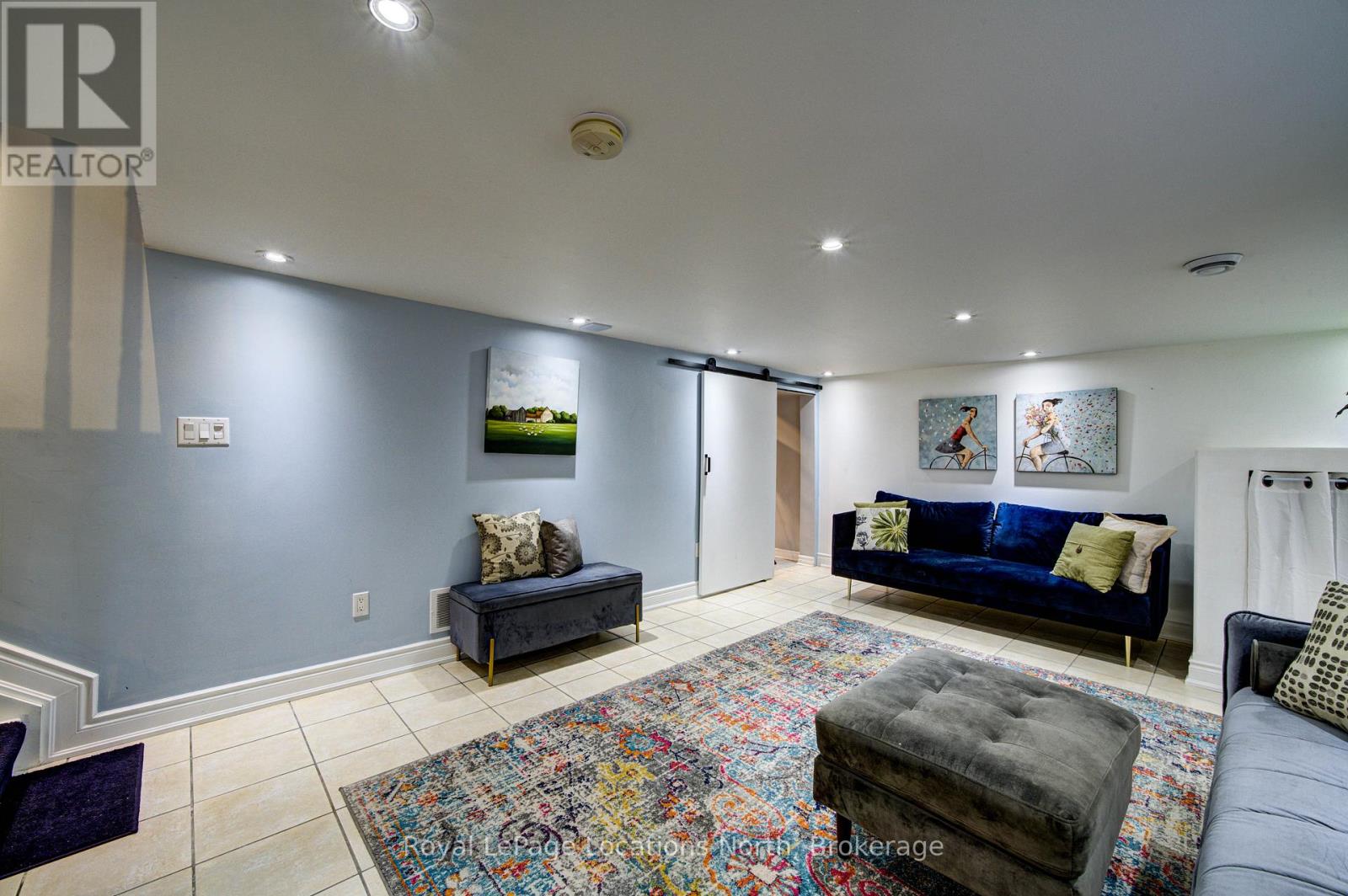 2 MAPLEWOOD DRIVE - 35