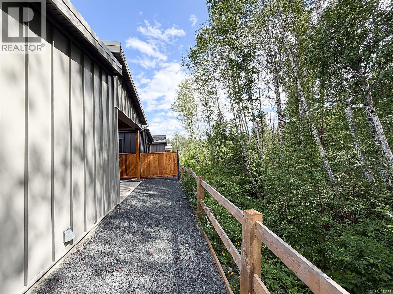 #32 3025 Royston Rd - 14