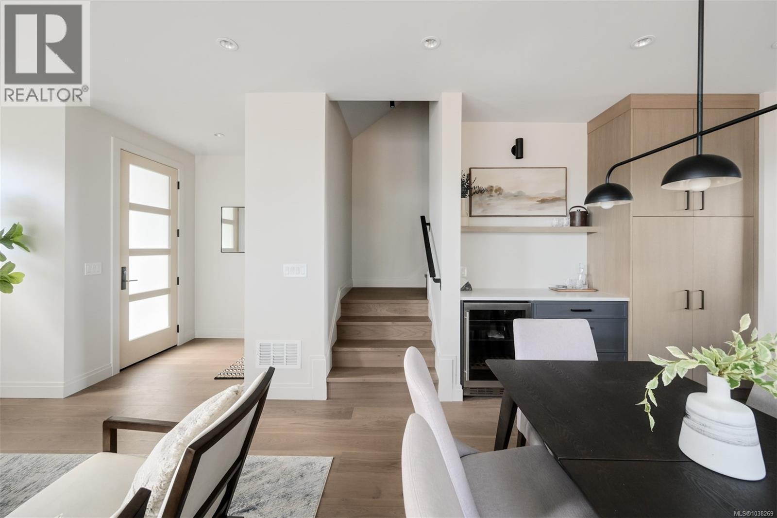#3 5032 Wesley Rd - 16